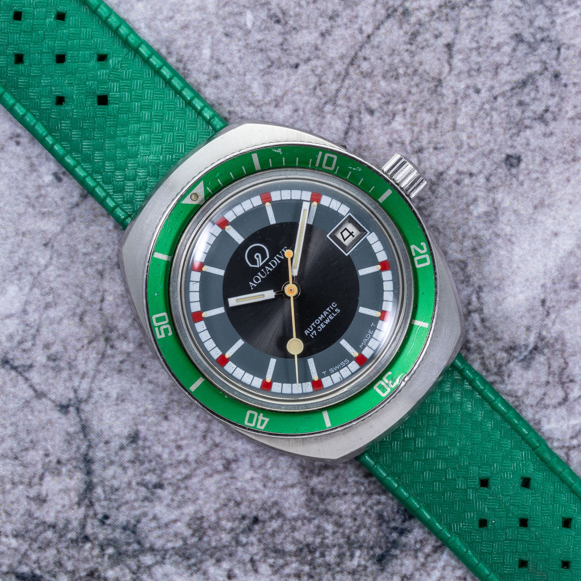 Pre-Owned Aquadive Aquadive Cushion Case Diver